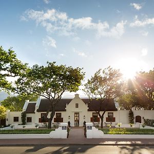 Leeu House